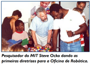 Pesquisador do MIT Steve Ocko dando as primeiras diretrizes para a Oficina de Robótica.